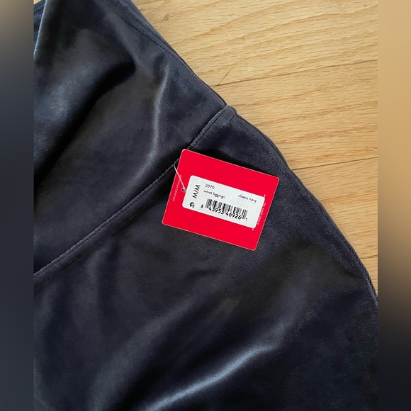 NWT SPANX Navy Velvet Leggings #2070 Size Medium - Picture 3 of 4